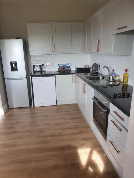 Private 3 Bedroom House Ideal For Family & Friends Killybegs Eksteriør billede